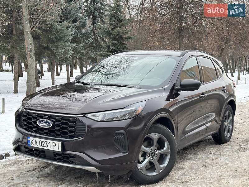Внедорожник / Кроссовер Ford Escape 2023 в Киеве