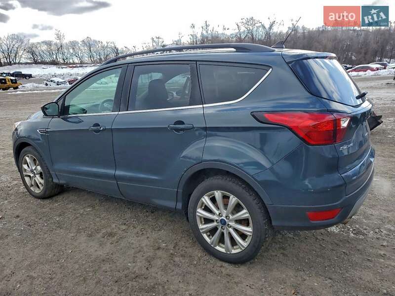 Внедорожник / Кроссовер Ford Escape 2019 в Киеве