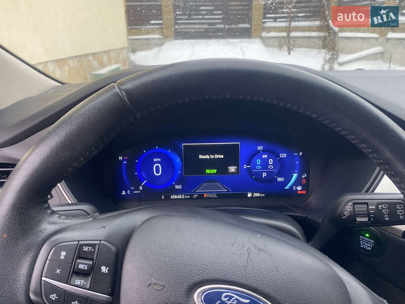 Позашляховик / Кросовер Ford Escape 2020 в Львові