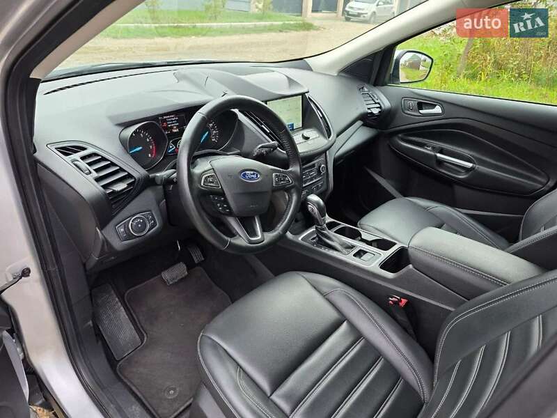 Внедорожник / Кроссовер Ford Escape 2017 в Одессе