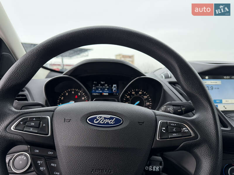 Внедорожник / Кроссовер Ford Escape 2018 в Дубно