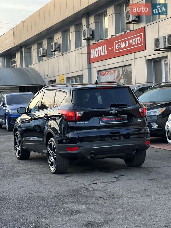 Внедорожник / Кроссовер Ford Escape 2018 в Одессе