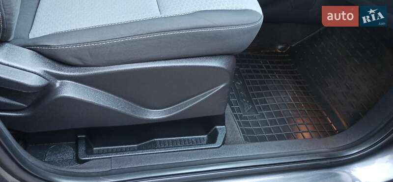 Внедорожник / Кроссовер Ford Escape 2019 в Житомире