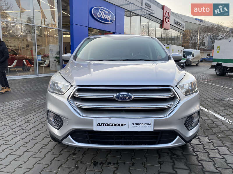 Внедорожник / Кроссовер Ford Escape 2017 в Одессе
