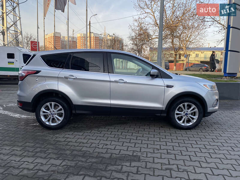 Внедорожник / Кроссовер Ford Escape 2017 в Одессе