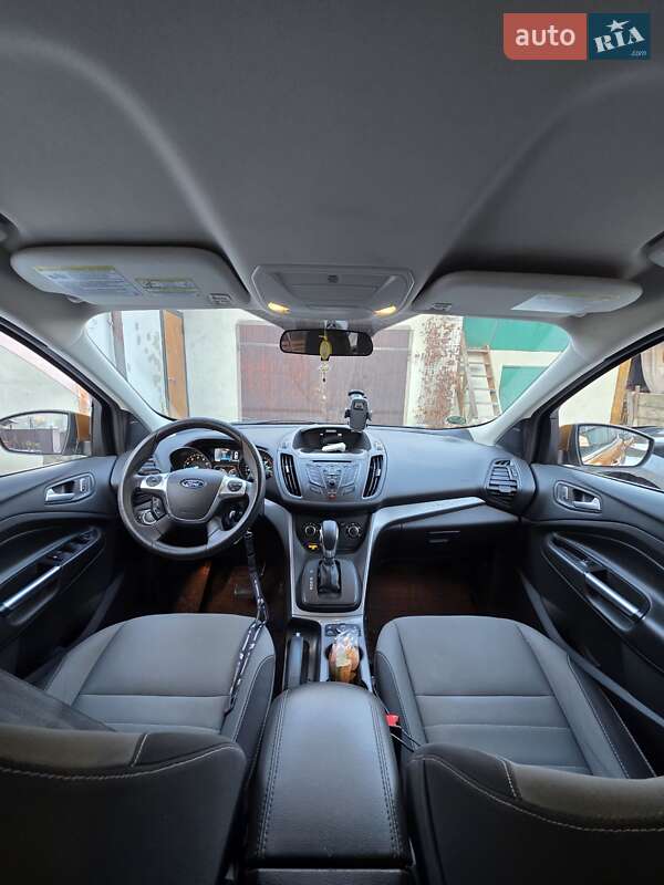 Позашляховик / Кросовер Ford Escape 2015 в Долині