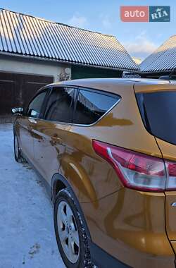 Внедорожник / Кроссовер Ford Escape 2015 в Долине