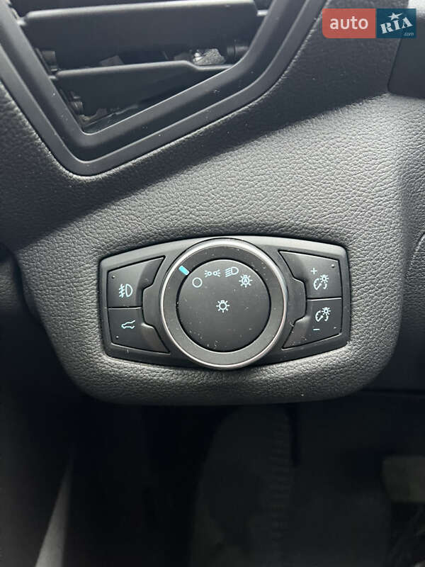 Внедорожник / Кроссовер Ford Escape 2018 в Белой Церкви