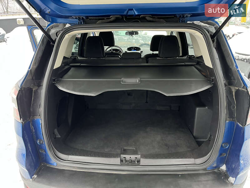 Позашляховик / Кросовер Ford Escape 2017 в Львові