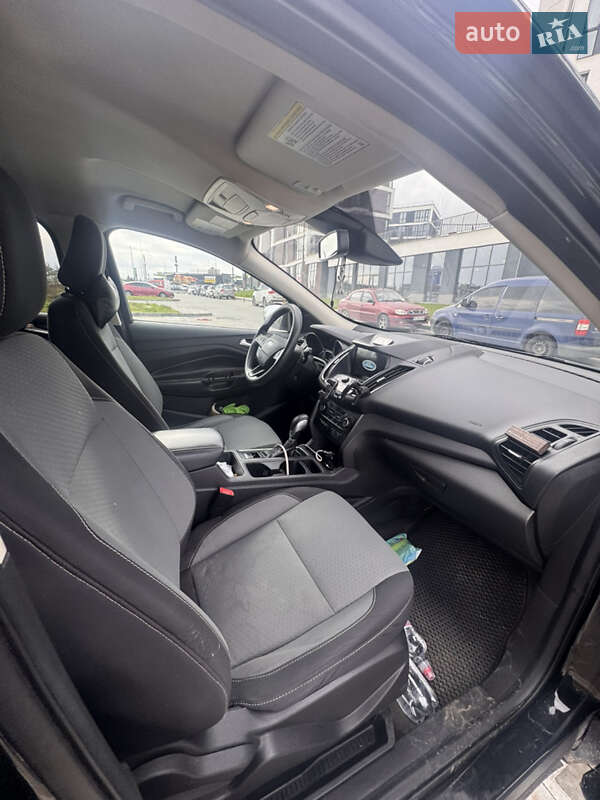 Внедорожник / Кроссовер Ford Escape 2019 в Львове