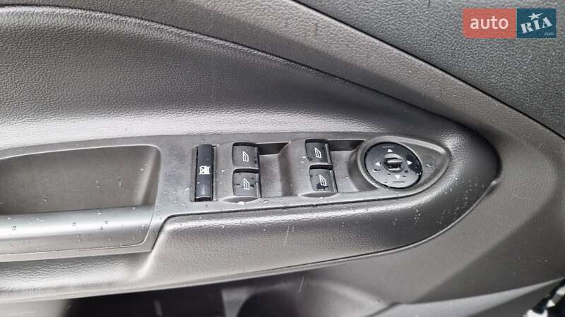 Внедорожник / Кроссовер Ford Escape 2016 в Кременчуге фото 6 Внедорожник / Кроссовер Ford Escape 2016 в Кременчуге