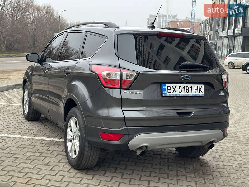 Внедорожник / Кроссовер Ford Escape 2018 в Хмельницком