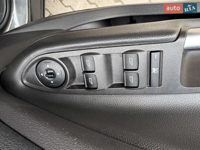 Внедорожник / Кроссовер Ford Escape 2018 в Хмельницком