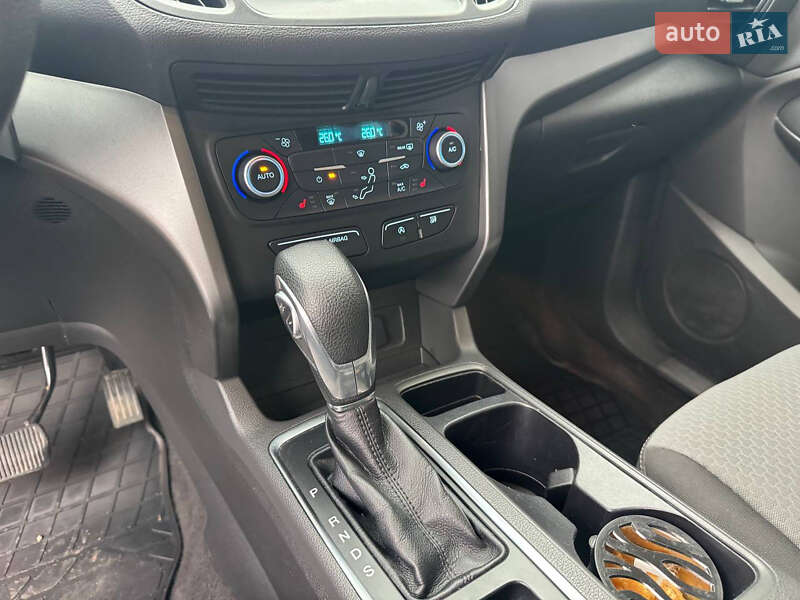 Внедорожник / Кроссовер Ford Escape 2018 в Хмельницком