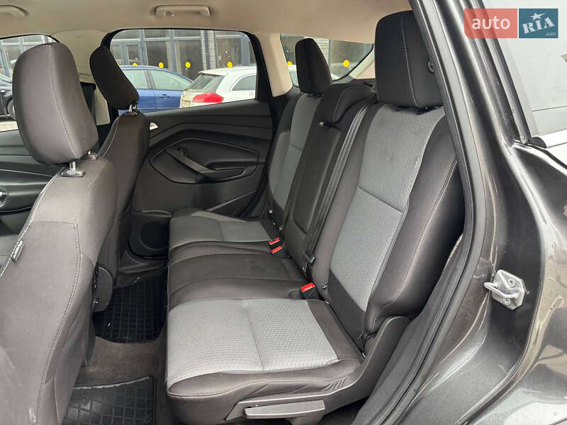 Внедорожник / Кроссовер Ford Escape 2018 в Хмельницком