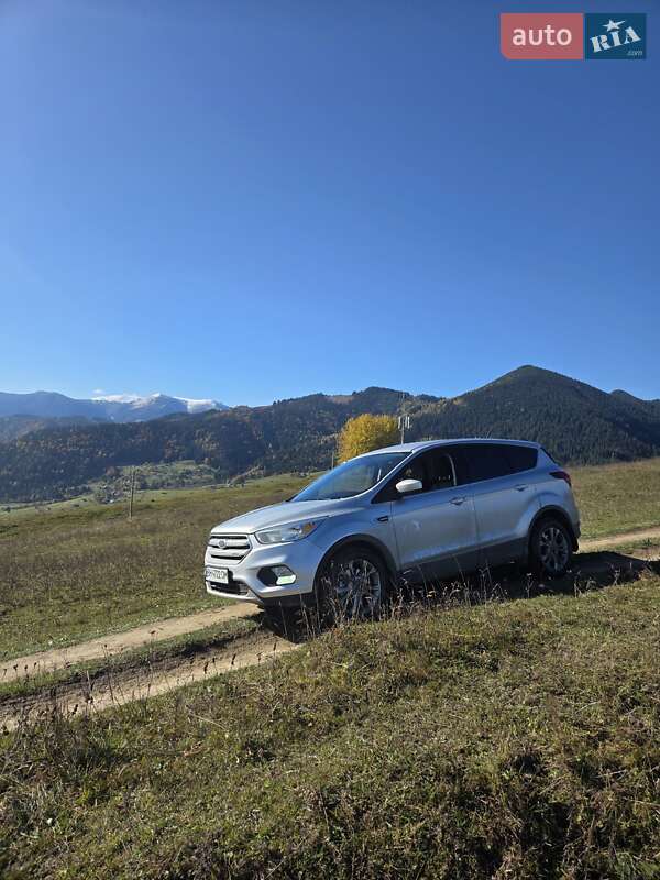 Внедорожник / Кроссовер Ford Escape 2018 в Одессе