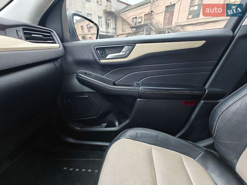 Позашляховик / Кросовер Ford Escape 2022 в Кременчуці