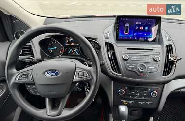 Позашляховик / Кросовер Ford Escape 2017 в Одесі
