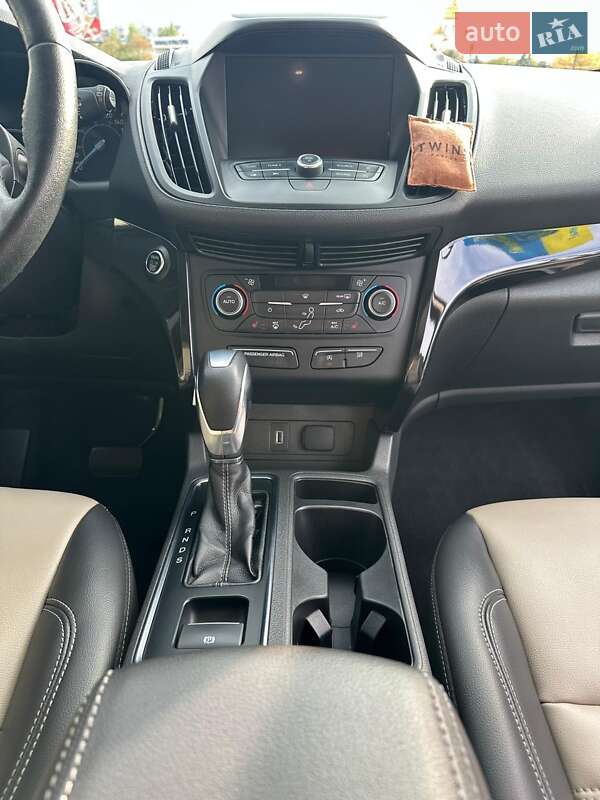 Внедорожник / Кроссовер Ford Escape 2019 в Запорожье