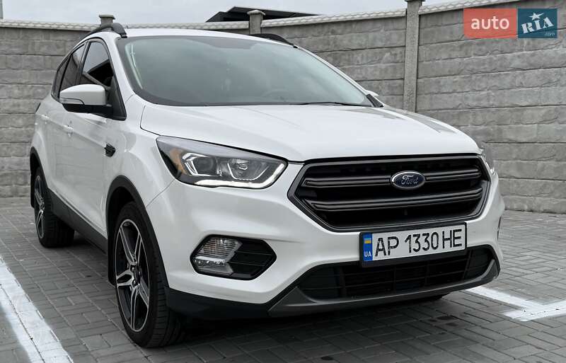 Внедорожник / Кроссовер Ford Escape 2019 в Запорожье