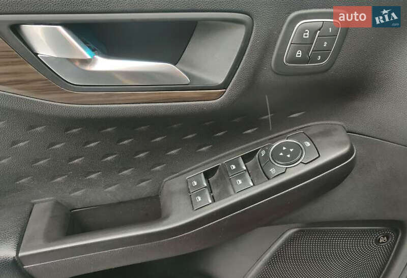 Позашляховик / Кросовер Ford Escape 2020 в Тернополі