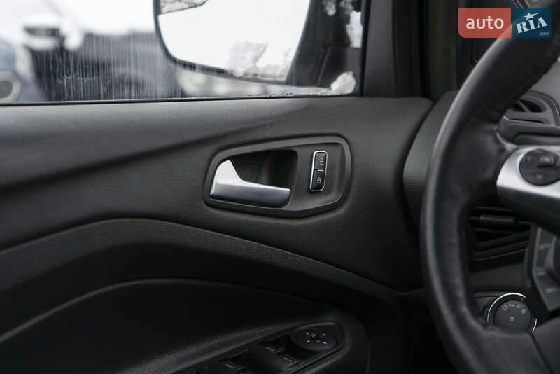 Внедорожник / Кроссовер Ford Escape 2014 в Ужгороде