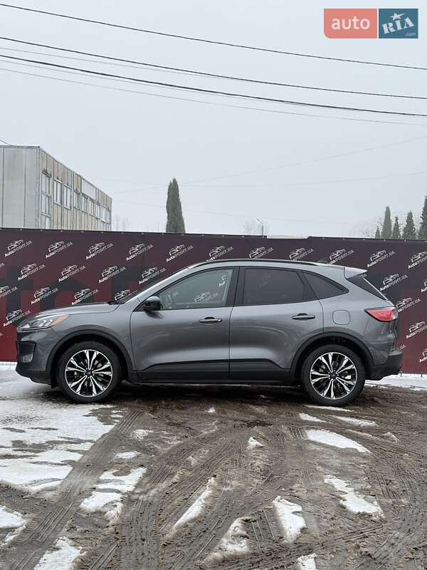 Позашляховик / Кросовер Ford Escape 2021 в Сумах