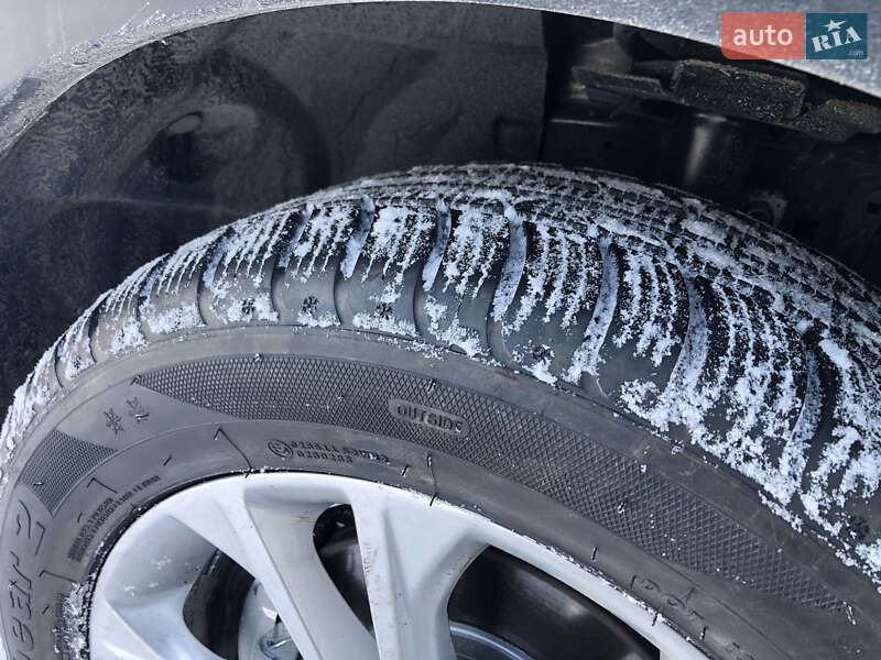 Позашляховик / Кросовер Ford Escape 2017 в Рівному