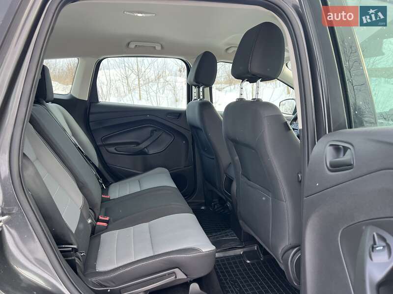 Позашляховик / Кросовер Ford Escape 2017 в Рівному