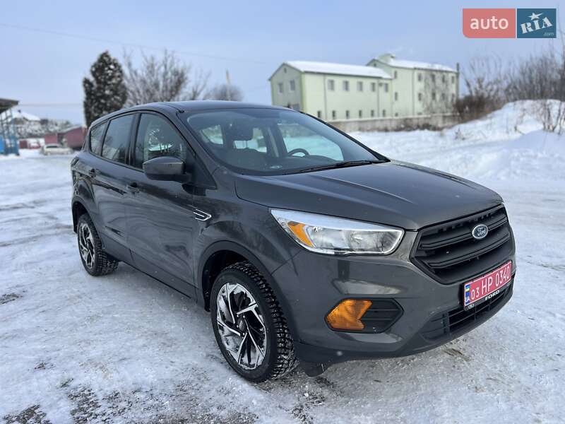 Позашляховик / Кросовер Ford Escape 2017 в Рівному