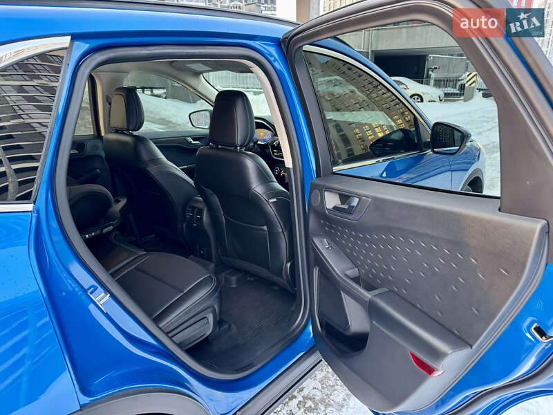 Внедорожник / Кроссовер Ford Escape 2019 в Киеве