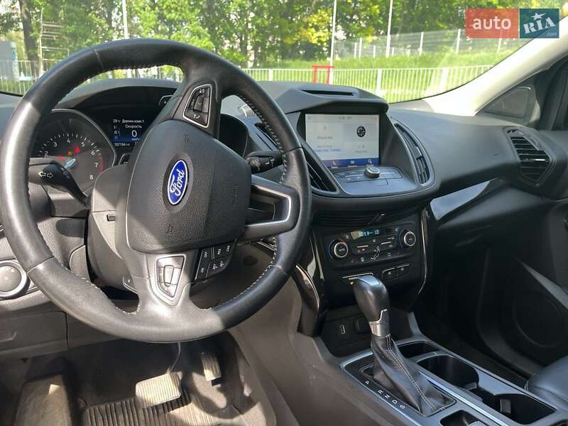 Внедорожник / Кроссовер Ford Escape 2018 в Киеве