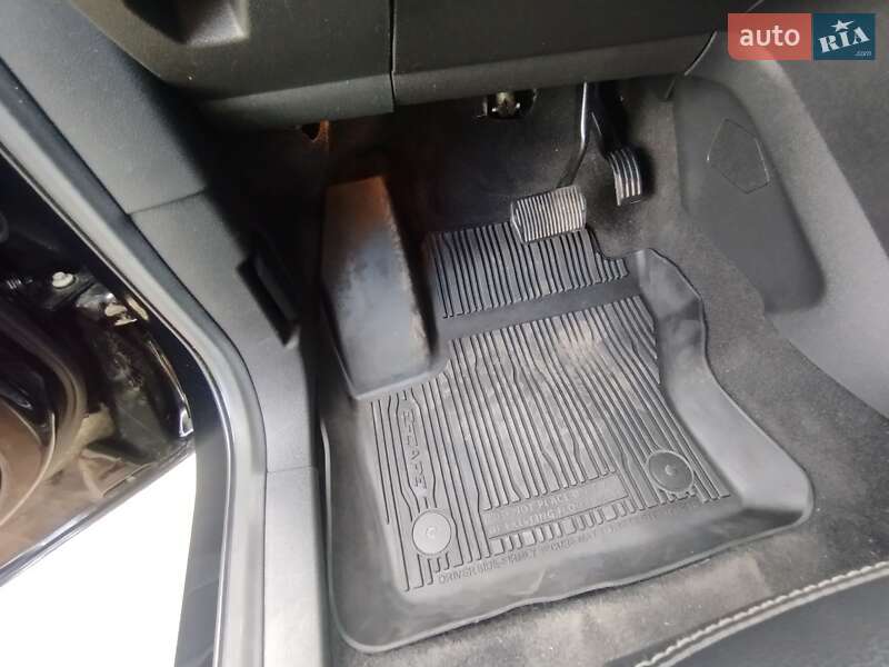 Внедорожник / Кроссовер Ford Escape 2018 в Киеве