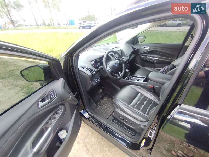 Внедорожник / Кроссовер Ford Escape 2018 в Киеве