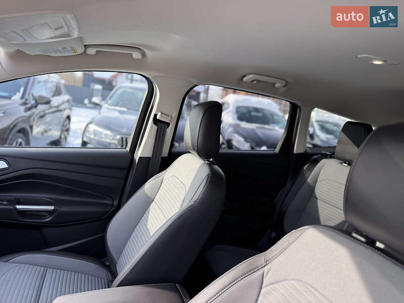 Внедорожник / Кроссовер Ford Escape 2018 в Ивано-Франковске