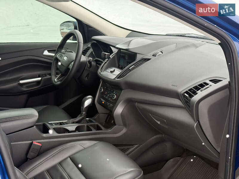 Позашляховик / Кросовер Ford Escape 2019 в Рівному