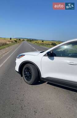 Внедорожник / Кроссовер Ford Escape 2019 в Золочеве
