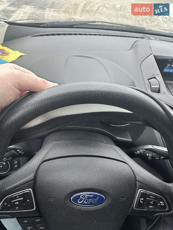 Внедорожник / Кроссовер Ford Escape 2017 в Снятине