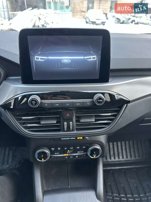 Внедорожник / Кроссовер Ford Escape 2024 в Киеве