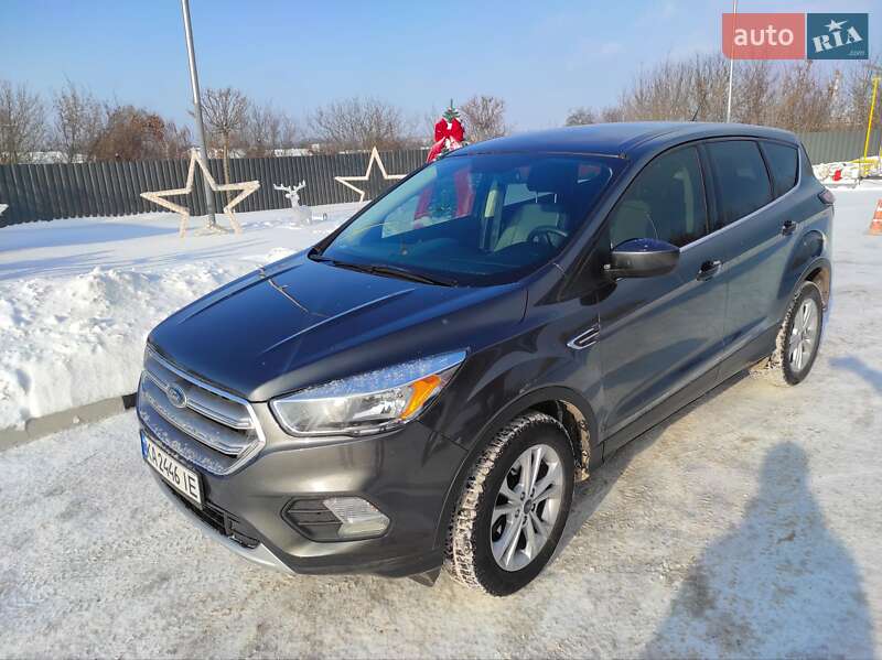 Внедорожник / Кроссовер Ford Escape 2017 в Бердичеве