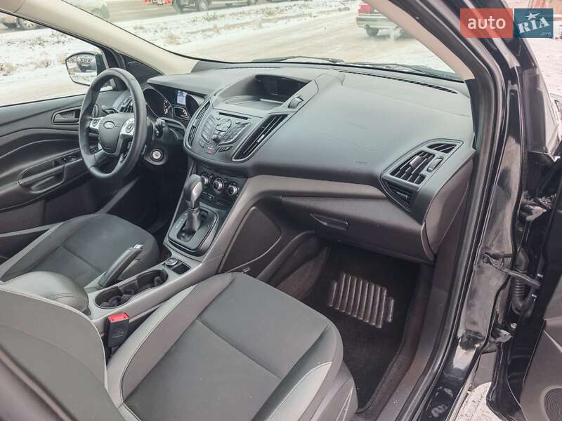 Внедорожник / Кроссовер Ford Escape 2014 в Сумах