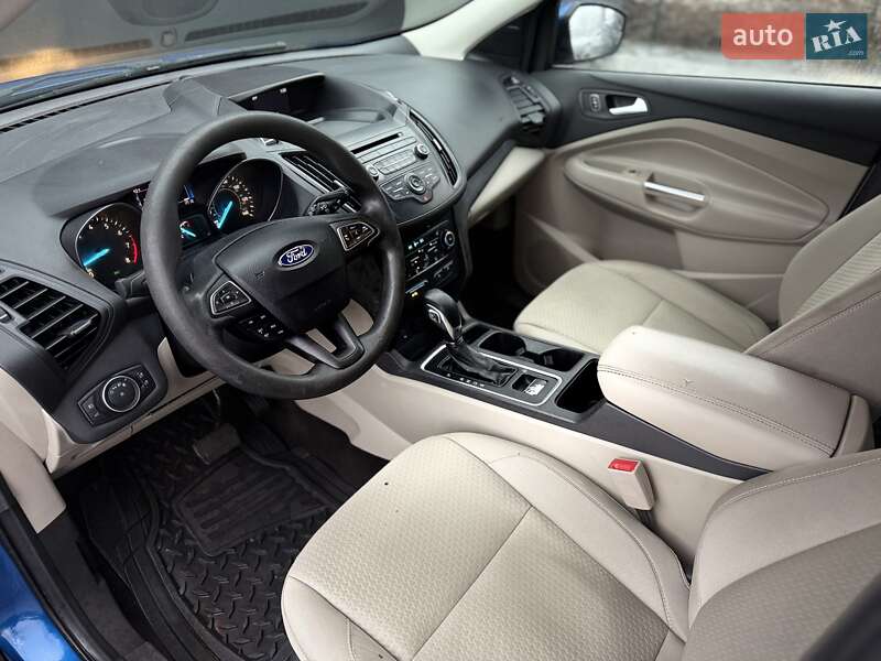 Внедорожник / Кроссовер Ford Escape 2018 в Львове