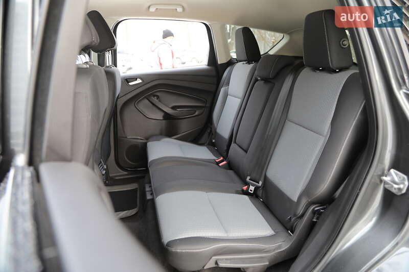 Внедорожник / Кроссовер Ford Escape 2016 в Харькове