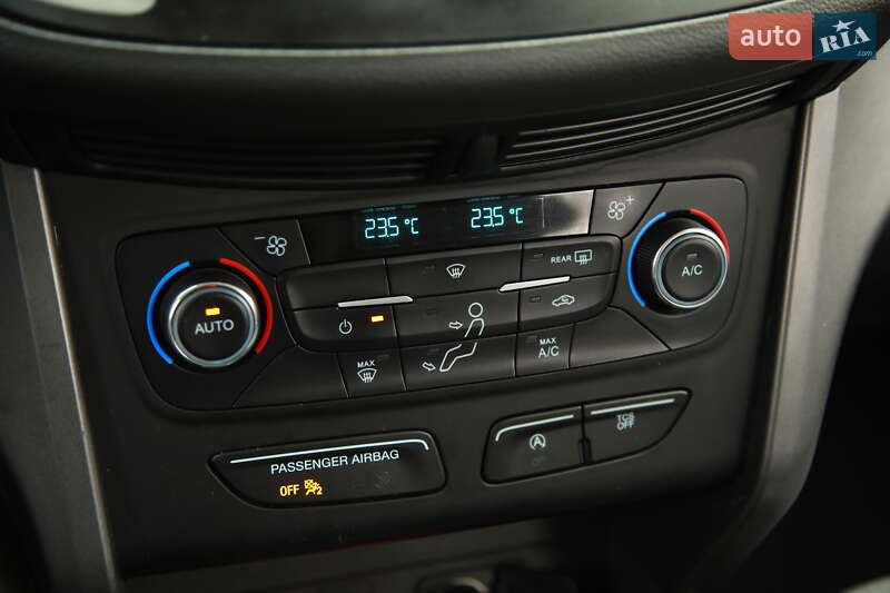 Внедорожник / Кроссовер Ford Escape 2016 в Харькове