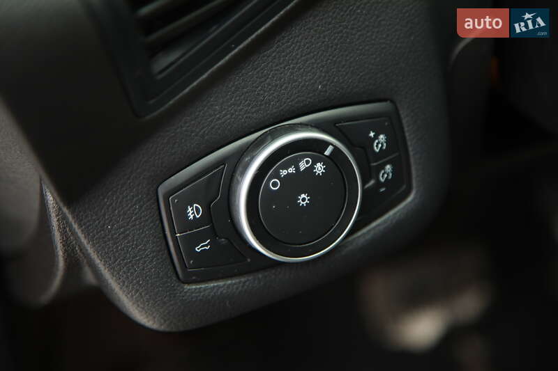 Внедорожник / Кроссовер Ford Escape 2016 в Харькове