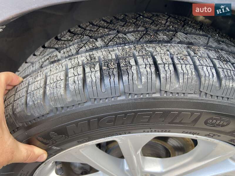 Внедорожник / Кроссовер Ford Escape 2019 в Ровно