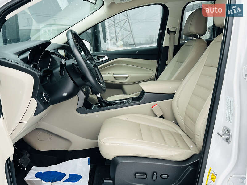 Позашляховик / Кросовер Ford Escape 2016 в Харкові