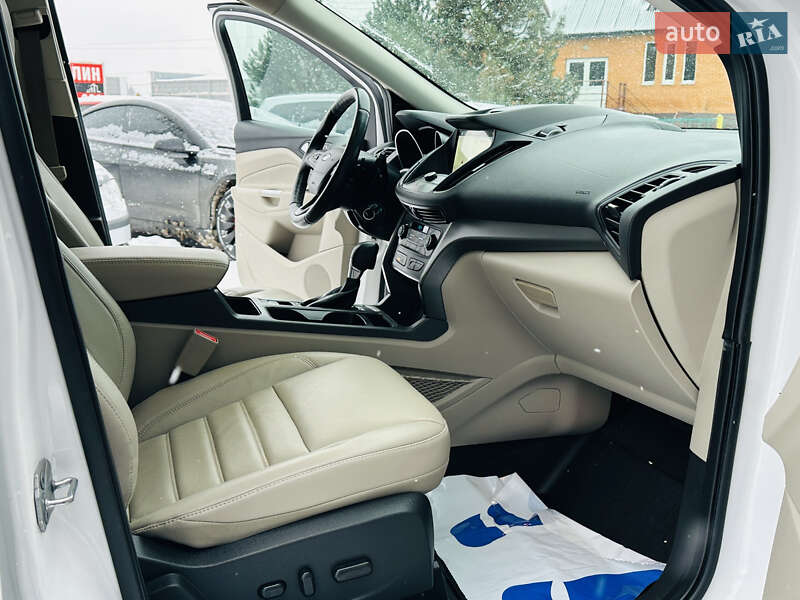 Позашляховик / Кросовер Ford Escape 2016 в Харкові