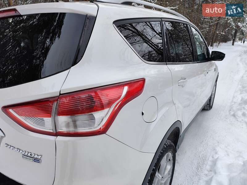 Внедорожник / Кроссовер Ford Escape 2016 в Вараше