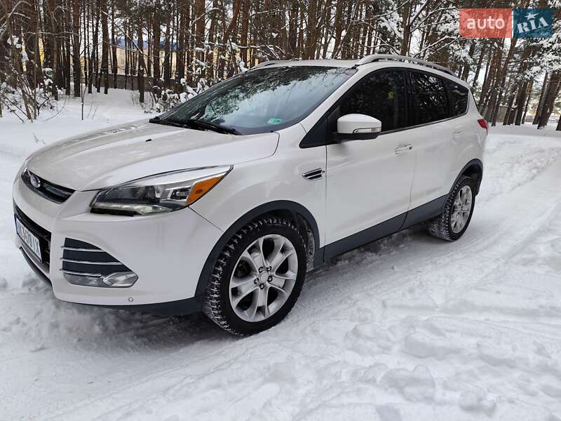 Внедорожник / Кроссовер Ford Escape 2016 в Вараше